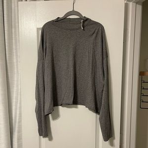 American eagle gray long sleeve shirt